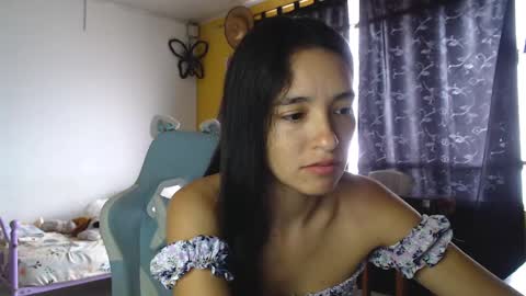 Snapshot of erina_1 chatting on February 21, 4:59 pm erina_1 online show from February 21, 4:59 pm