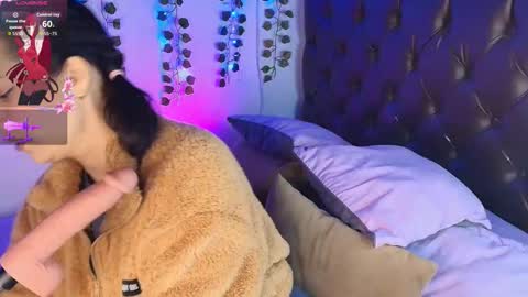 eris_velvet online show from December 1, 5:11 am