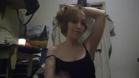 erosiee online show from June 25, 6:18 am