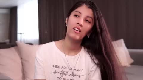 Hi Im Lori  online show from January 12, 9:25 am