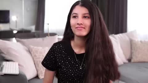 Hi Im Lori  online show from January 18, 10:00 am