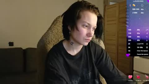 esajukyy online show from February 25, 4:27 pm