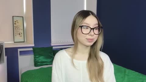 Jennifer online show from February 16, 9:26 am