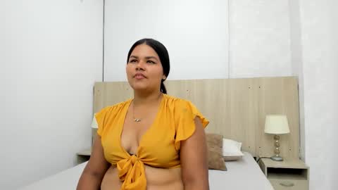 Esmeralda online show from November 21, 7:27 pm