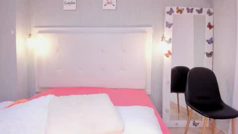 esmeraldanyx online show from November 21, 9:50 pm