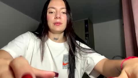 estefa1 online show from April 10, 5:46 am