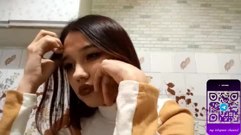 estellekirbo online show from February 28, 1:54 pm