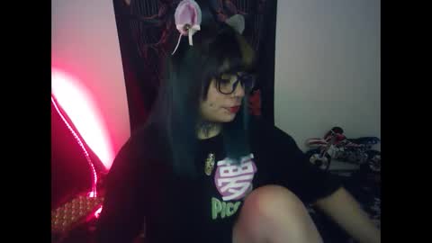 Snapshot of eta_carinae6 chatting on February 6, 2:11 am eta_carinae6 online show from February 6, 2:11 am