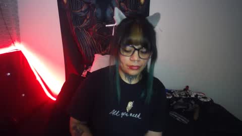 Snapshot of eta_carinae6 chatting on February 12, 1:52 am eta_carinae6 online show from February 12, 1:52 am