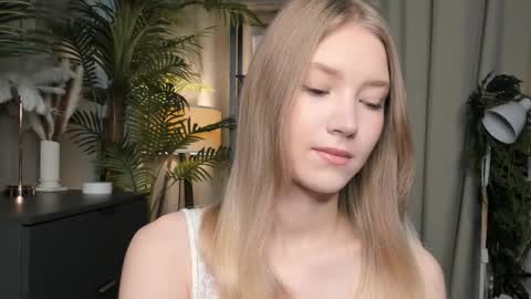 Natalie online show from October 26, 5:58 am