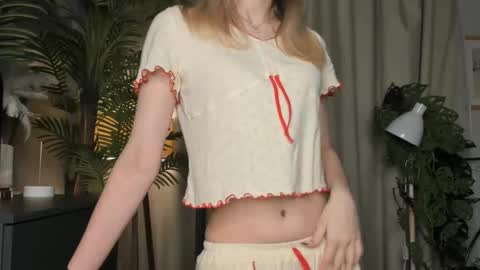 Natalie online show from November 21, 6:04 am