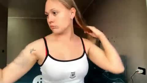 Stefany online show from July 5, 3:18 pm