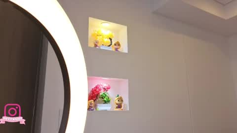 Eva online show from April 25, 1:52 pm