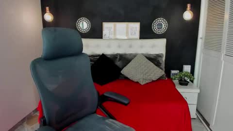 eva_hot_1 online show from October 18, 1:14 pm