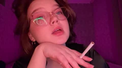eva_kittenn online show from January 7, 2:53 pm
