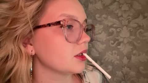 eva_kittenn online show from October 16, 6:43 pm