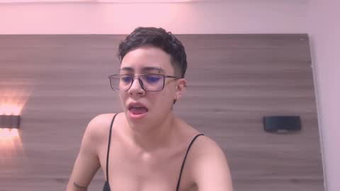 Snapshot of eva_monwalker chatting on January 17, 11:49 am Eva cute online show from January 17, 11:49 am