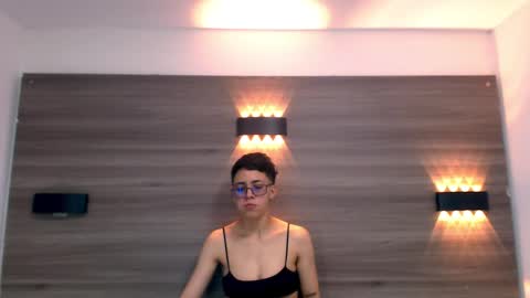 Snapshot of eva_monwalker chatting on February 4, 7:22 pm Eva cute online show from February 4, 7:22 pm