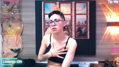 Snapshot of eva_monwalker chatting on October 20, 6:44 pm Eva cute online show from October 20, 6:44 pm