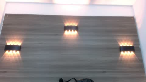 Snapshot of eva_monwalker chatting on December 28, 7:01 pm Eva cute online show from December 28, 7:01 pm
