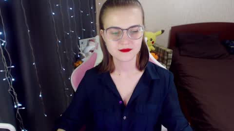 Snapshot of eva_orchid chatting on January 19, 10:17 am Eva online show from January 19, 10:17 am