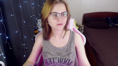 Snapshot of eva_orchid chatting on February 1, 9:43 am Eva online show from February 1, 9:43 am