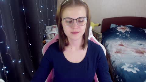 Snapshot of eva_orchid chatting on January 9, 9:59 am Eva online show from January 9, 9:59 am