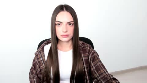 Snapshot of eva_rossee_ chatting on January 23, 3:22 pm Eva online show from January 23, 3:22 pm