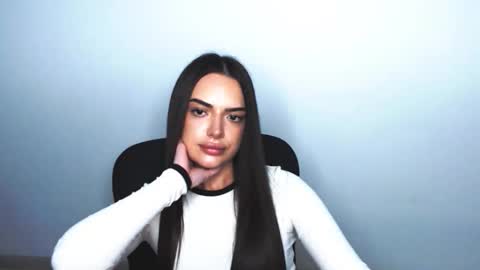 Eva online show from November 22, 5:15 pm