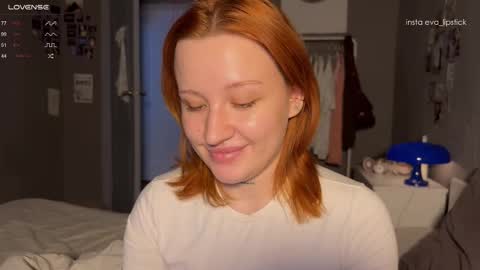 Snapshot of eva_swag chatting on October 14, 1:46 pm eva_swag online show from October 14, 1:46 pm