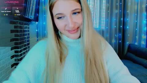 Eva  online show from October 4, 7:36 am