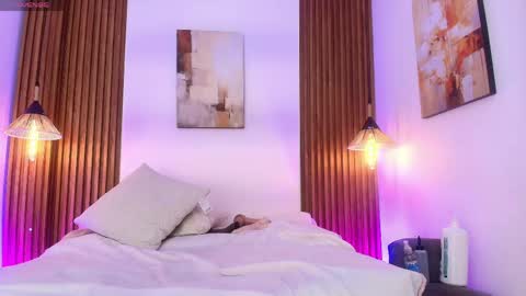 EVA GODDESS  online show from April 15, 7:58 pm