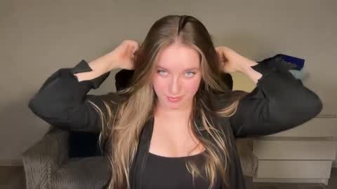 Eva online show from April 18, 7:18 pm