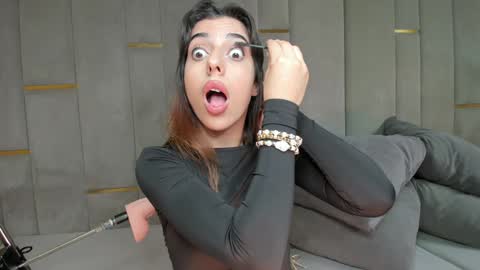 EVA online show from November 5, 12:32 pm