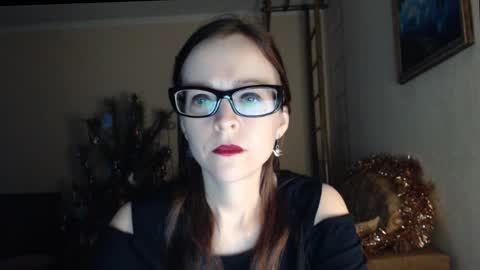 YourMistress online show from January 9, 9:35 am