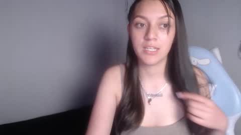 evangeline_petite online show from November 13, 3:49 am