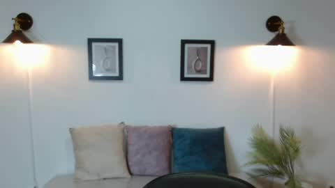 Evanssa lx online show from April 6, 7:04 pm