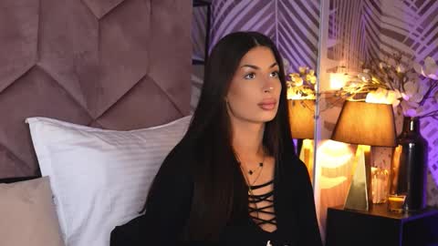 EvaRhea online show from December 2, 3:52 am