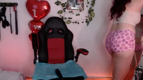 Eve Blue  friends. IG eve blue77 TW EveBlue 1 OF eveblue7 online show from February 23, 2:03 am