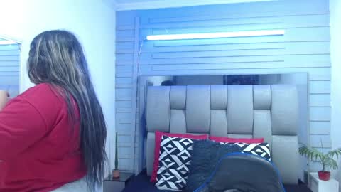 evelin zaens online show from March 31, 3:50 am