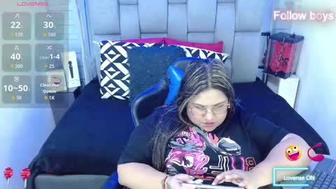 Snapshot of evelin_zaens chatting on October 17, 6:16 am evelin zaens online show from October 17, 6:16 am