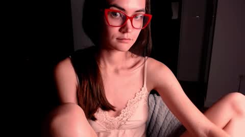 Snapshot of evelyn_gg chatting on September 14, 3:26 am Evelyn online show from September 14, 3:26 am