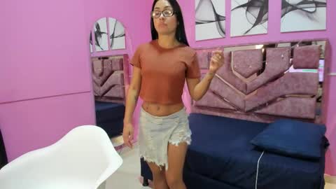 evelyn_lovv online show from November 20, 3:18 am