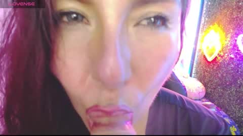 Snapshot of evelyn_mature19 chatting on February 6, 7:51 pm Juliana online show from February 6, 7:51 pm