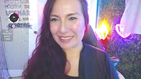 Snapshot of evelyn_mature19 chatting on February 2, 7:14 pm Juliana online show from February 2, 7:14 pm