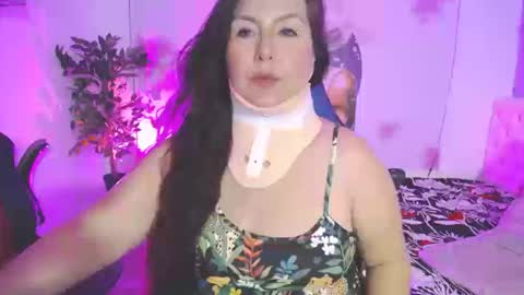 Snapshot of evelyn_mature19 chatting on September 8, 8:30 pm Juliana online show from September 8, 8:30 pm