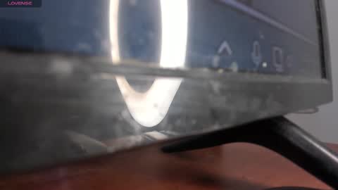 LAURA SOFIA  INDEPENDENT MODEL FOLLOW ME NOW ALMOST 10000 FOLLOWERS online show from November 12, 4:16 pm