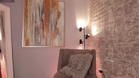 Snapshot of everyh chatting on January 6, 6:31 pm Sophia online show from January 6, 6:31 pm