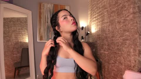 Snapshot of everyh chatting on February 6, 7:40 pm Sophia online show from February 6, 7:40 pm