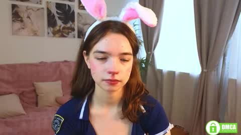 Snapshot of evi_brook chatting on October 19, 11:45 am evi_brook online show from October 19, 11:45 am